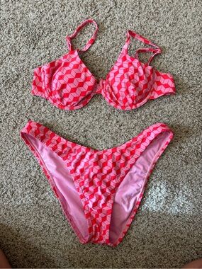 Jessica Simpson Pink and Red Geometric Swim Top
